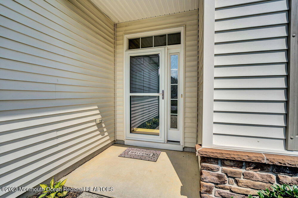 101 Eagle Ridge Circle Lakewood, NJ 08701 - Photo 4 of 21 007_dsc00009