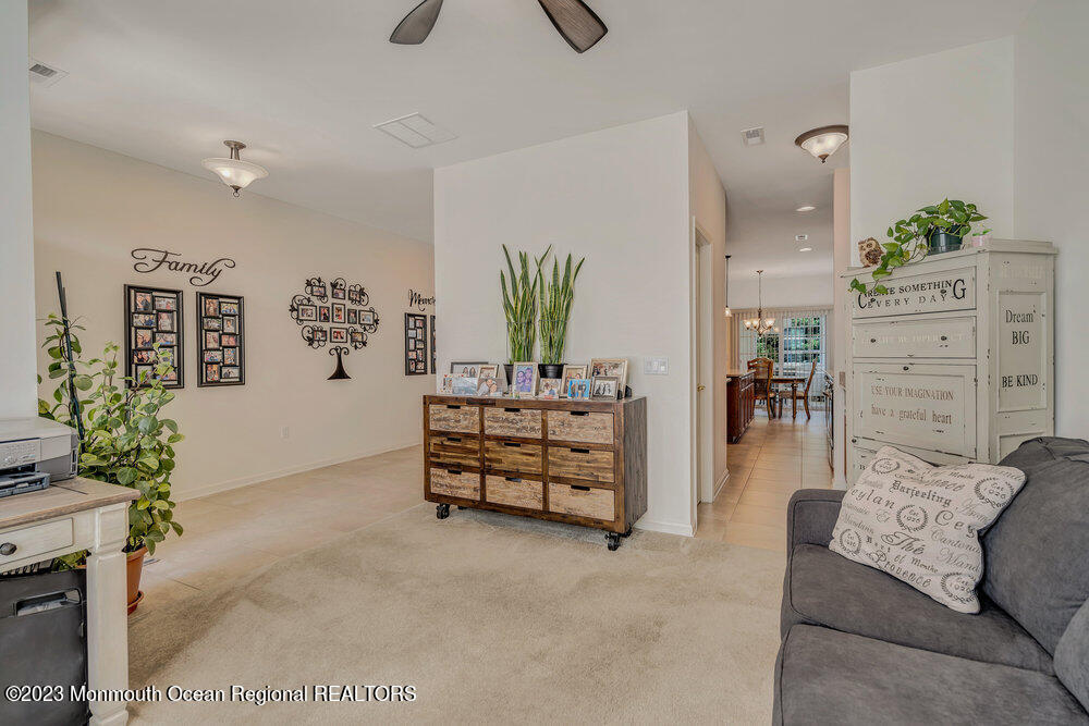 101 Eagle Ridge Circle Lakewood, NJ 08701 - Photo 6 of 21 009_dsc00049