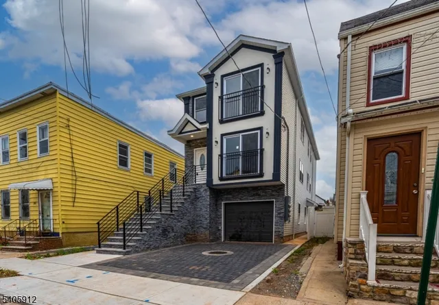 $1,039,000 | 840 Martin Street, Elizabeth, NJ 07201