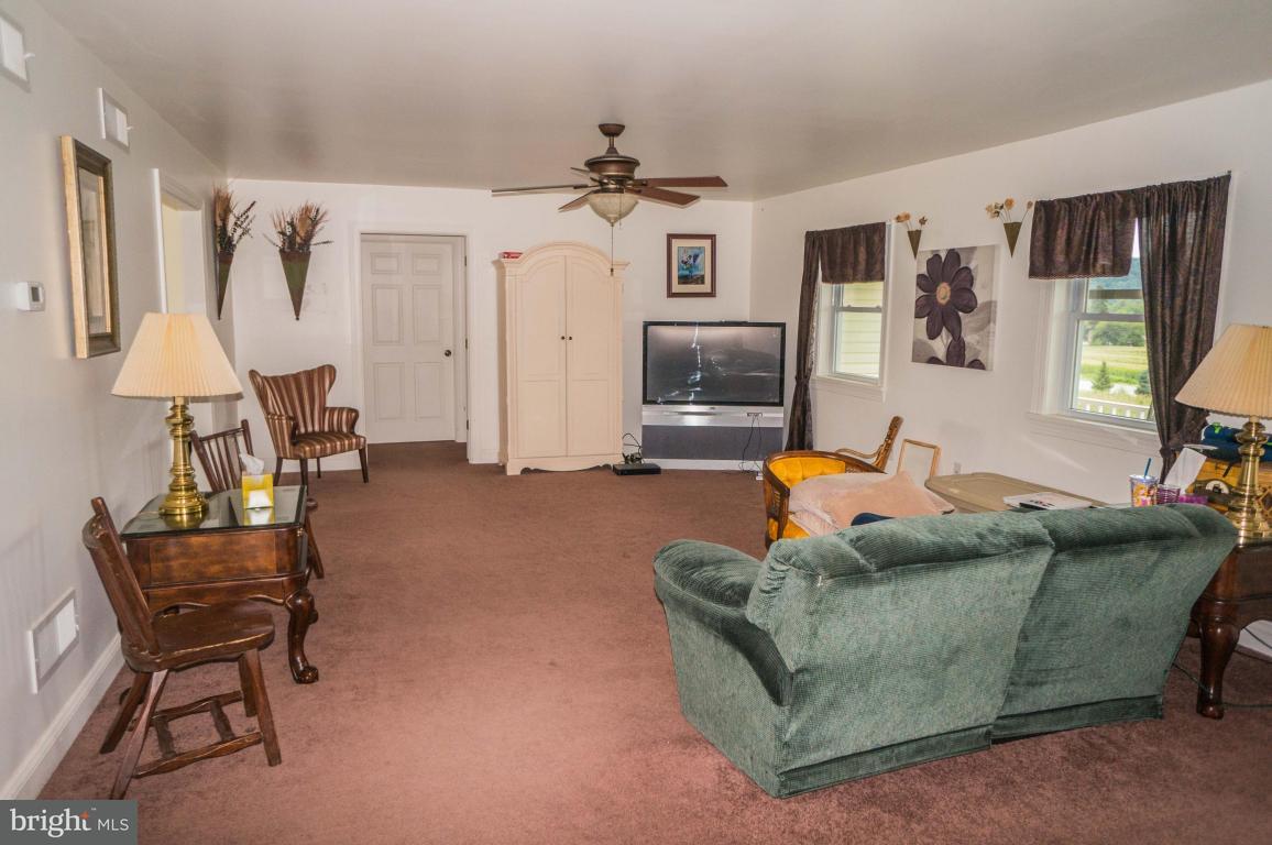 1724 River Road Marietta, PA 17547 - Photo 4 of 32 Gallery Image 4