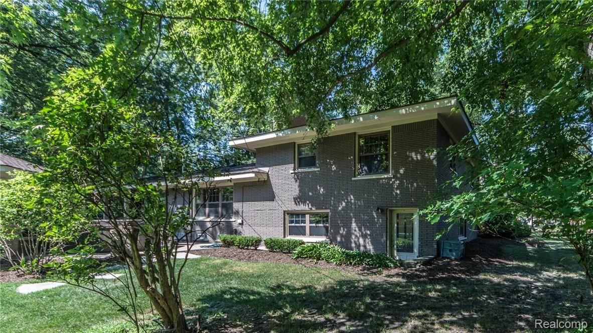 16512 Farmington Road Livonia, MI 48154 - Photo 6 of 80 dsc_0062.jpg