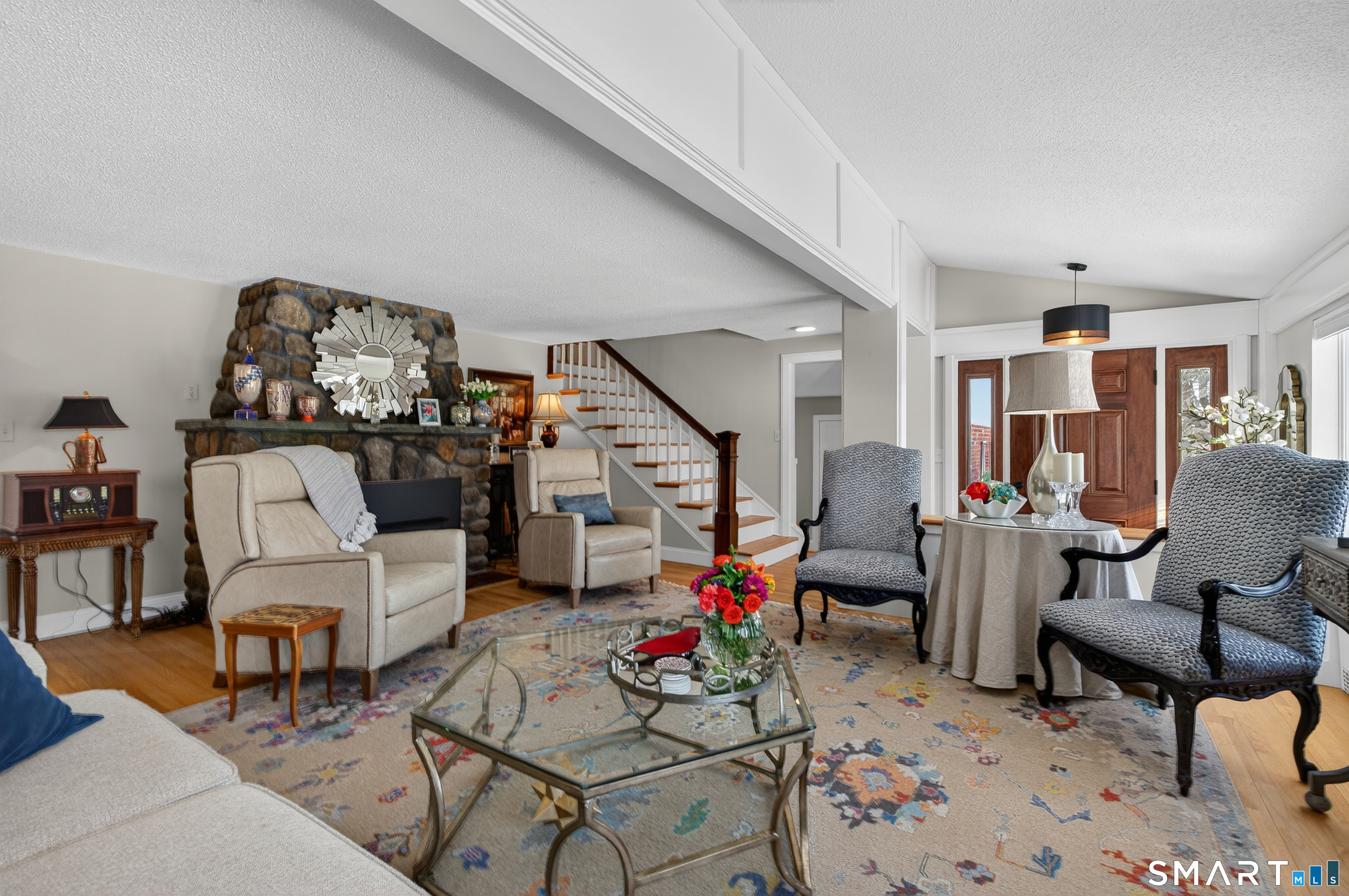 340 Wooding Hill Road Bethany, CT 06524 - Photo 5 of 38