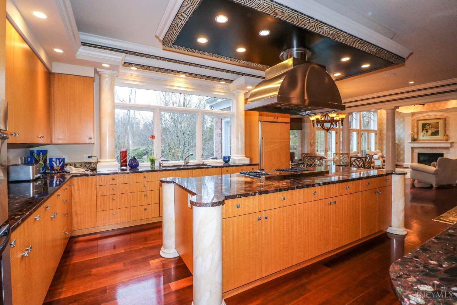 9435 Shawnee Run Road Cincinnati, OH 45243 - Photo 12 of 50
