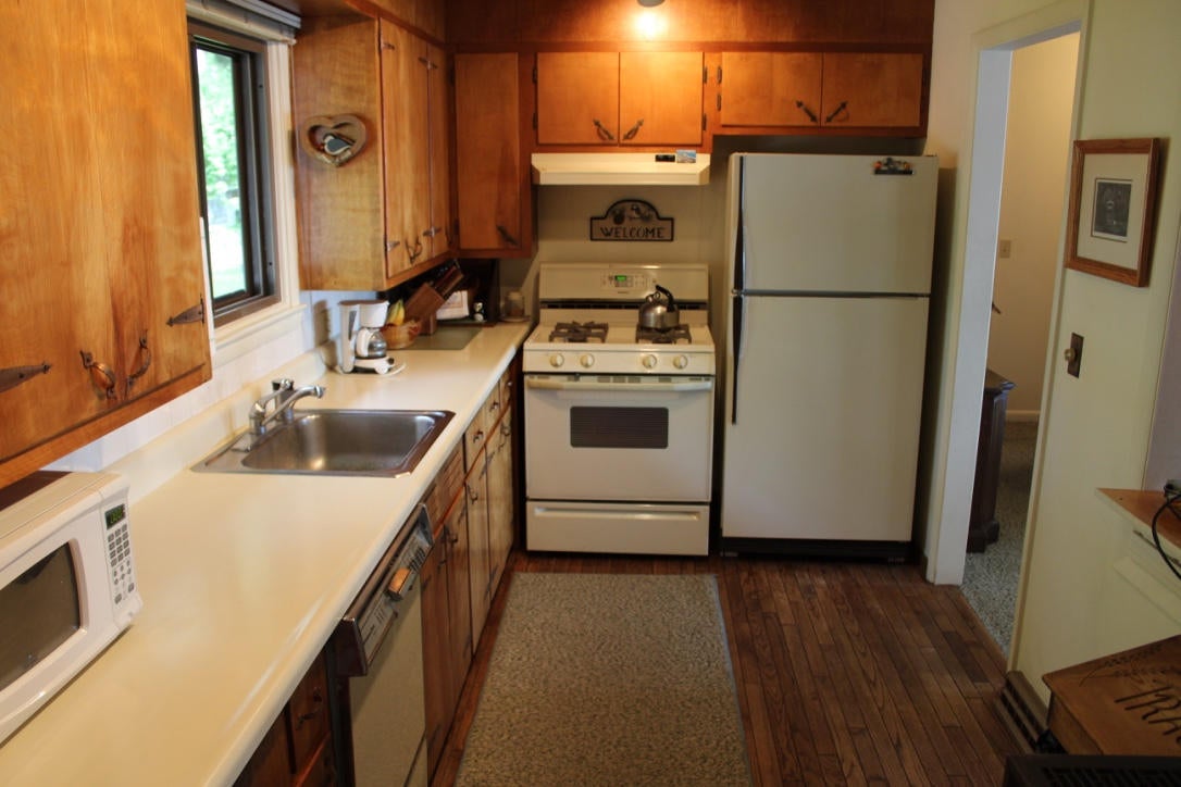8708 Silver Strand Road Levering, MI 49755 - Photo 4 of 32 Gallery Image 4