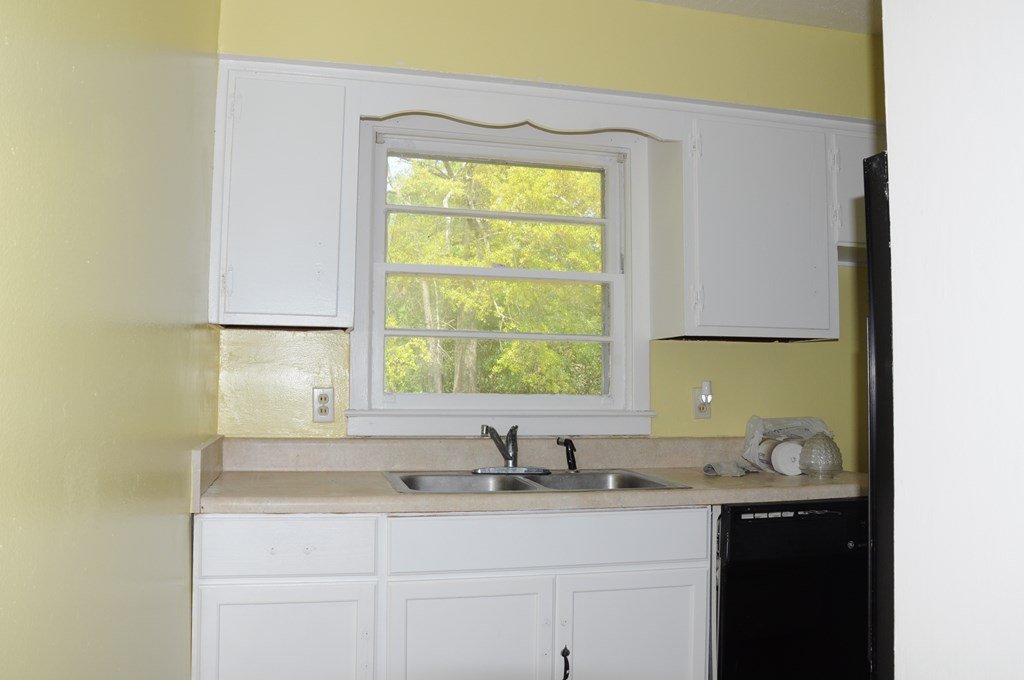 1491 Floyd Road Columbus, GA 31907 - Photo 3 of 26 Kitchen From the Hall