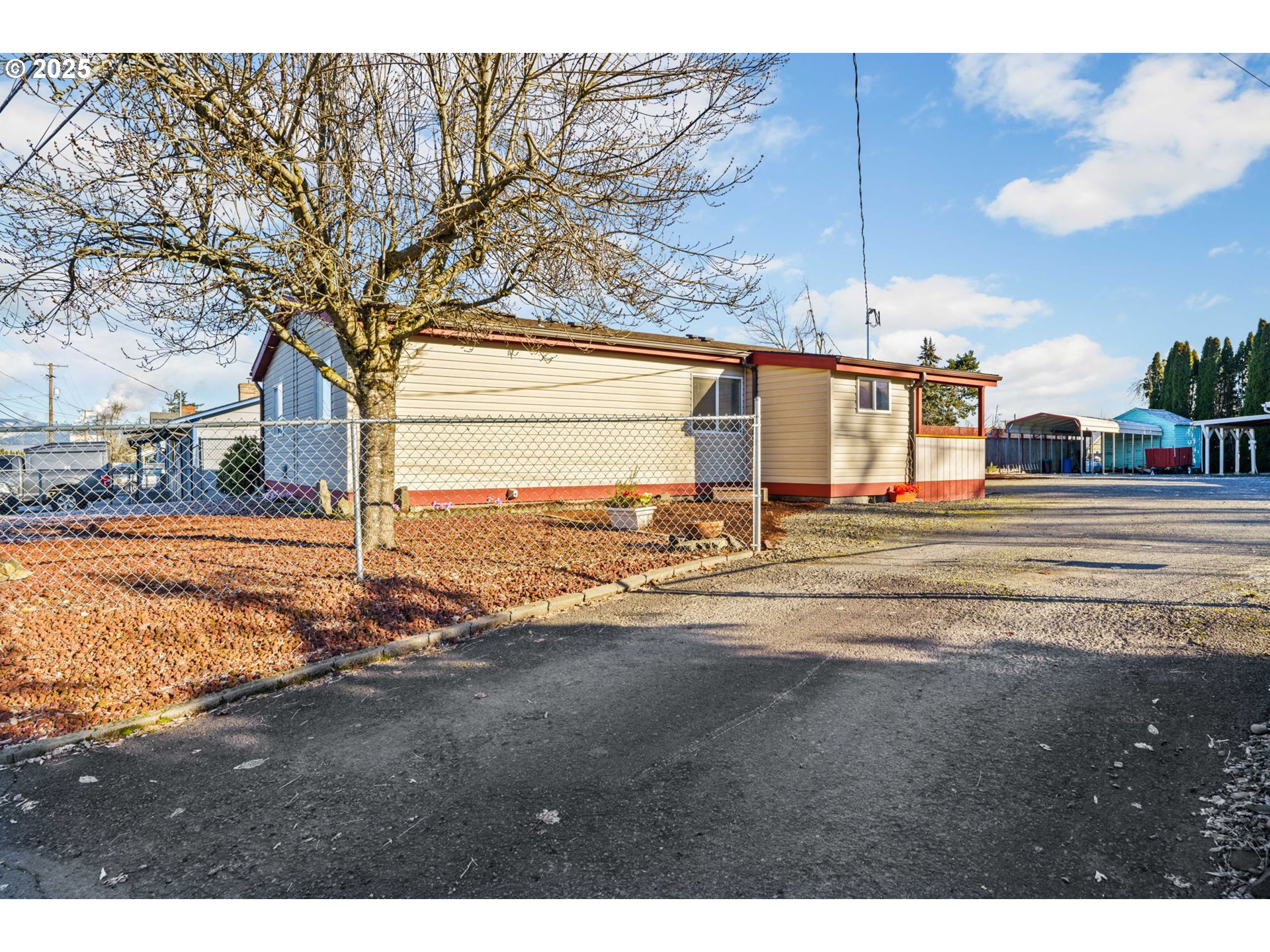463 South 46th Street Springfield, OR 97478 - Photo 1 of 25