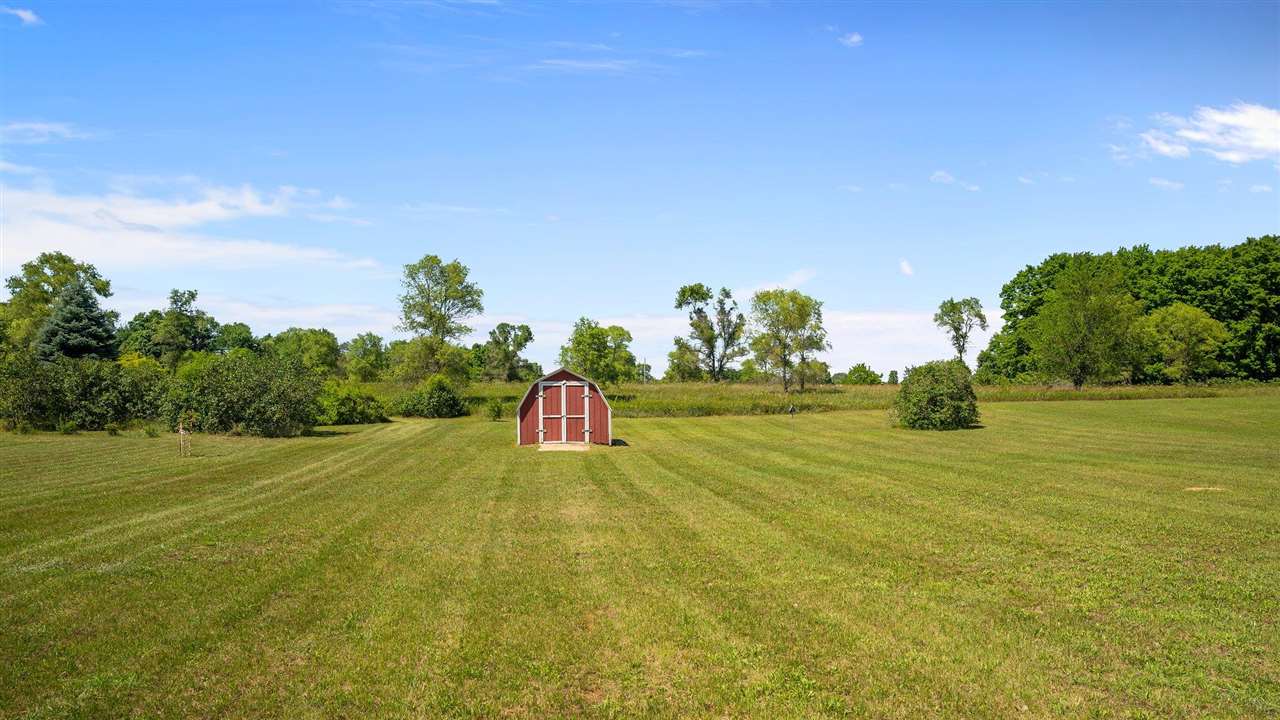 13386 Indian Road Kewadin, MI 49648 - Photo 29 of 32 1889826-28.JPG