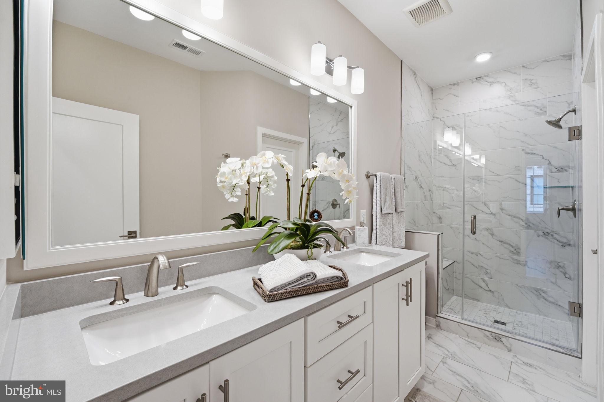 1874 Easterly Road Reston, VA 20190 - Photo 35 of 89 Primary En-Suite