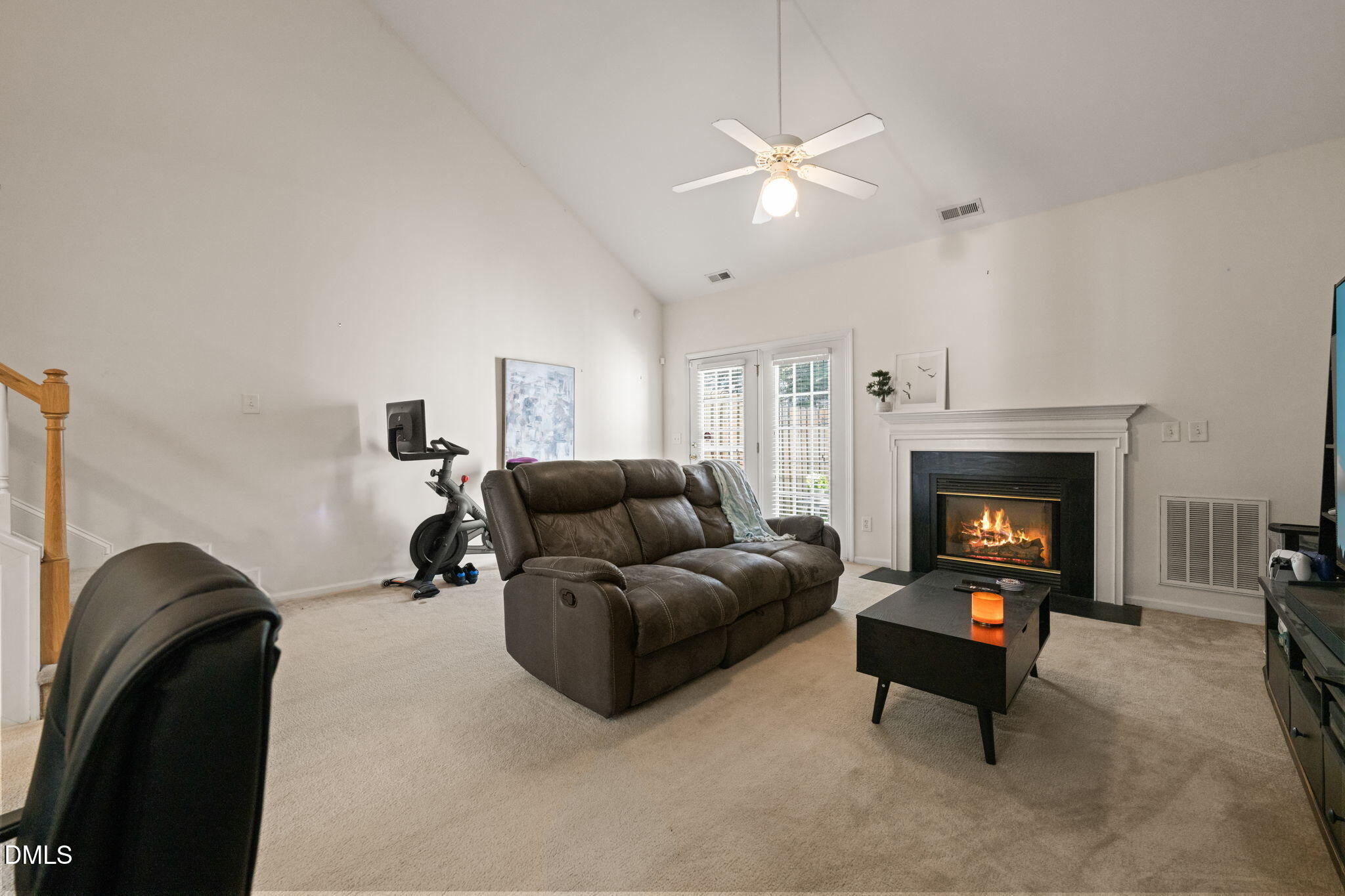 33 Signet Drive Durham, NC 27704 - Photo 5 of 28 5-web-or-mls-untitled-13