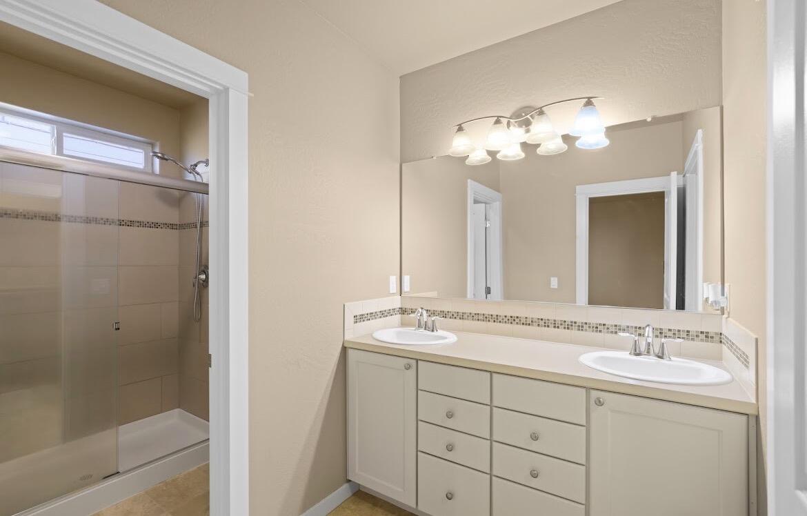 1467 Spring Street Medford, OR 97504 - Photo 27 of 31 IMG_1629