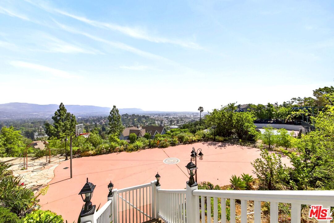 22355 South Summit Ridge Circle Chatsworth, CA 91311 - Photo 69 of 75
