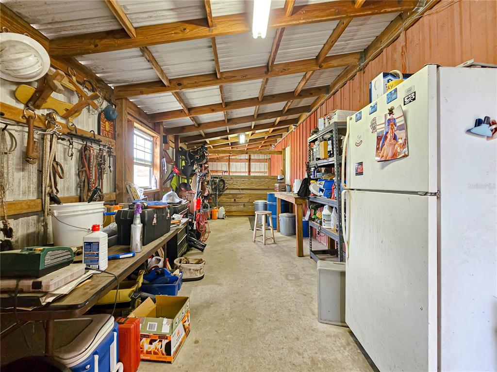 41204 Emeralda Island Road Leesburg, FL 34788 - Photo 29 of 53 a storage room with furniture