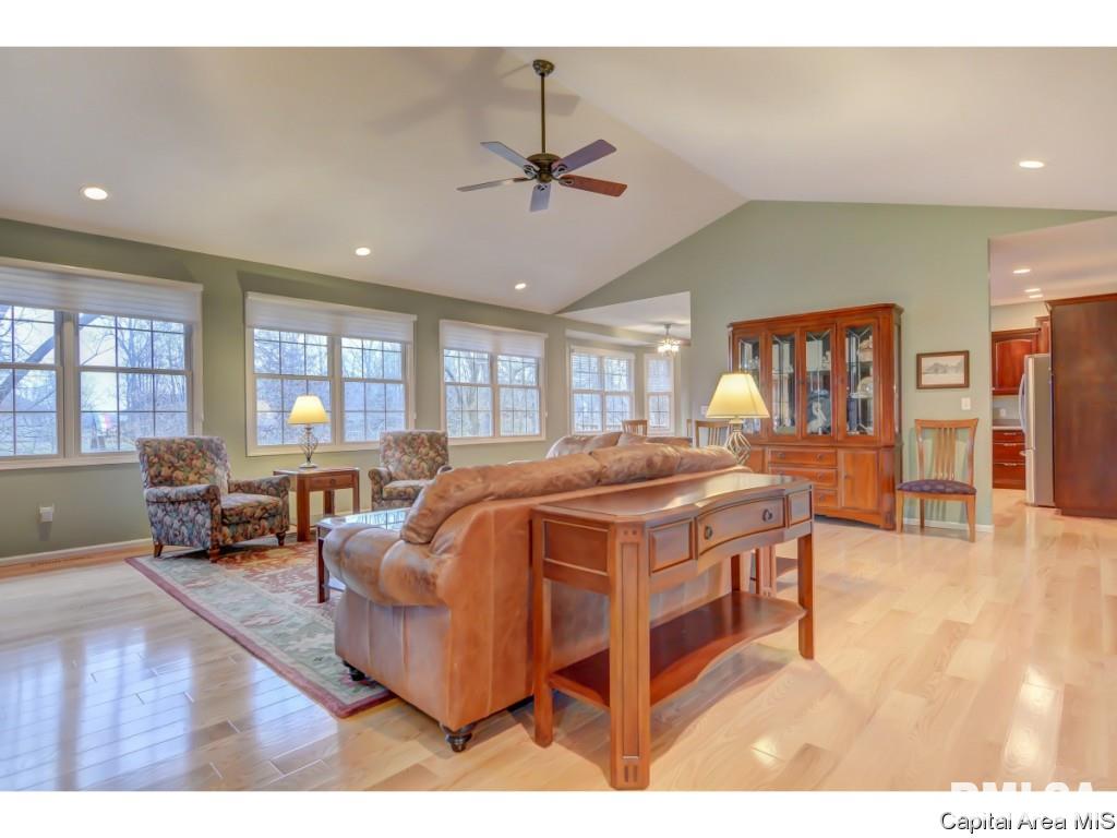 40 Woodland Trail Rochester, IL 62563 - Photo 14 of 35