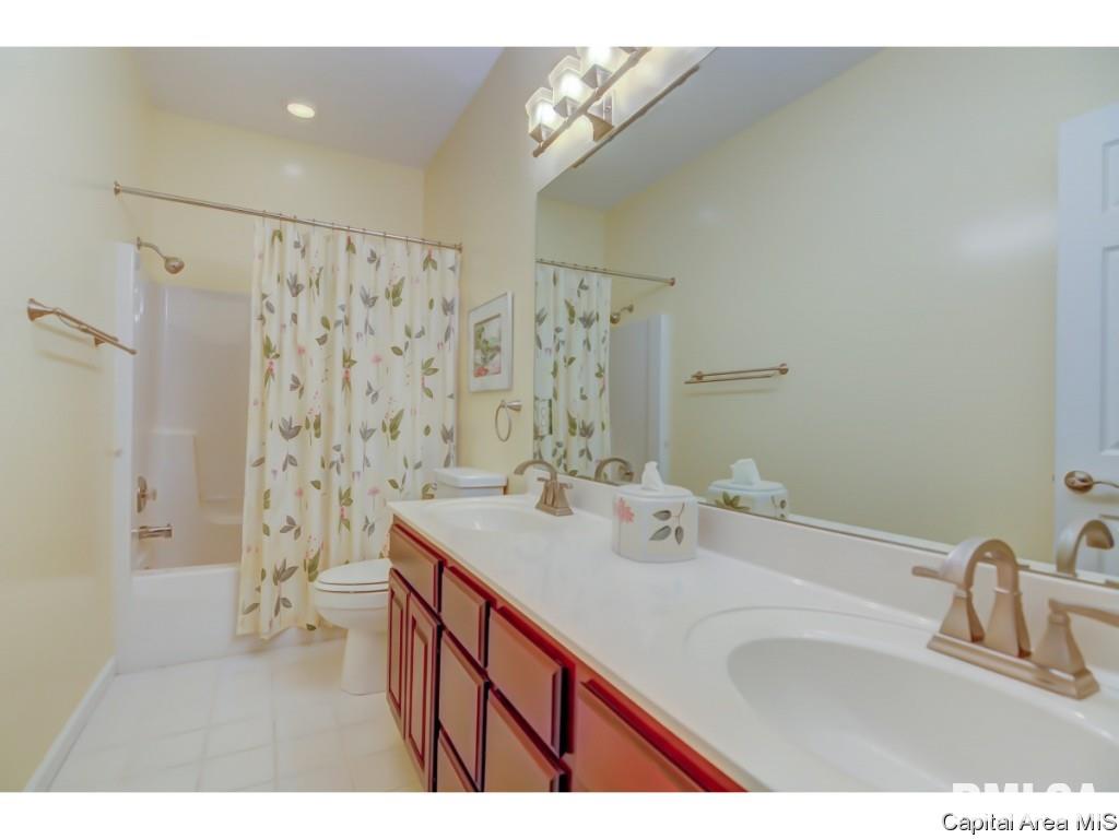 40 Woodland Trail Rochester, IL 62563 - Photo 33 of 35
