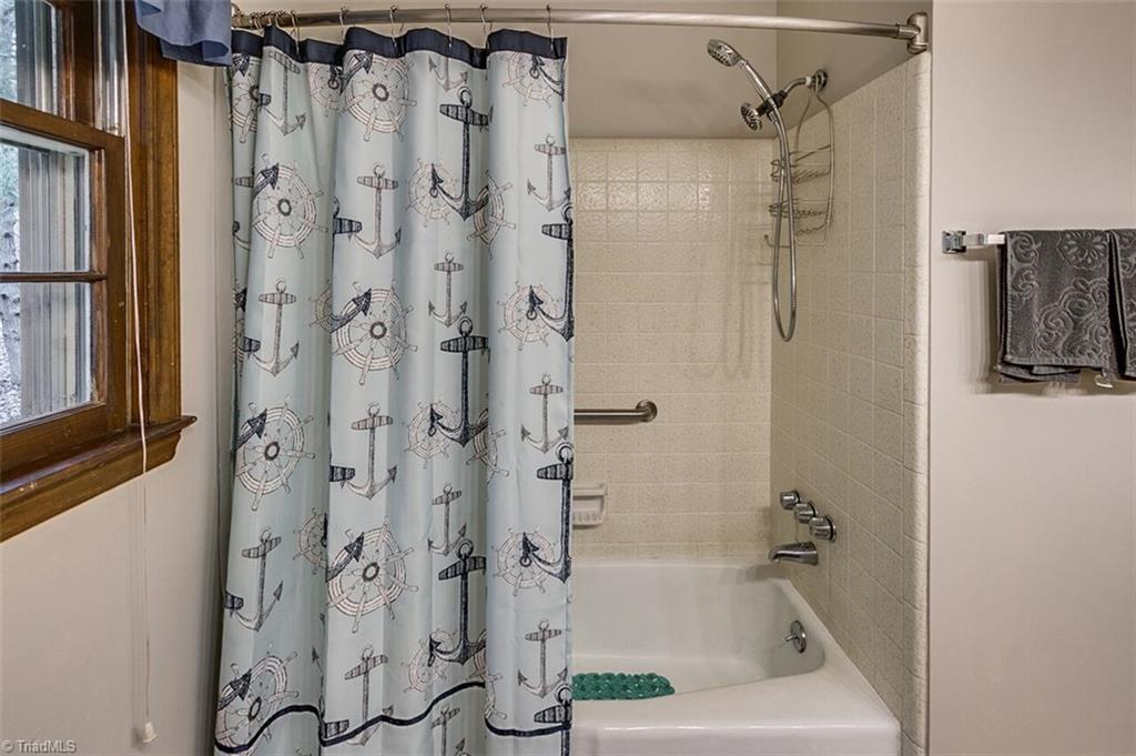 5902 Dehaven Road Pleasant Garden, NC 27313 - Photo 13 of 27 Gallery Image 13