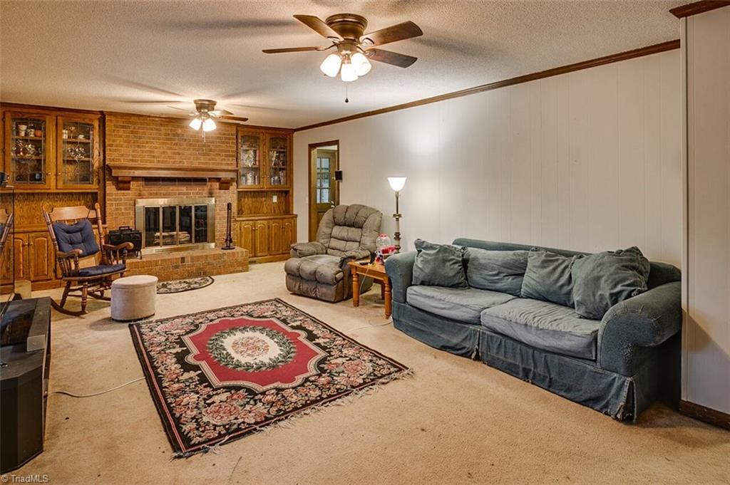 5902 Dehaven Road Pleasant Garden, NC 27313 - Photo 3 of 27 Gallery Image 3