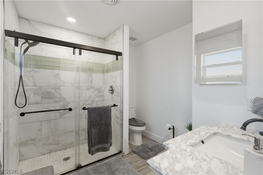 8635 Exeter Street Fort Myers, FL 33907 - Photo 20 of 44
