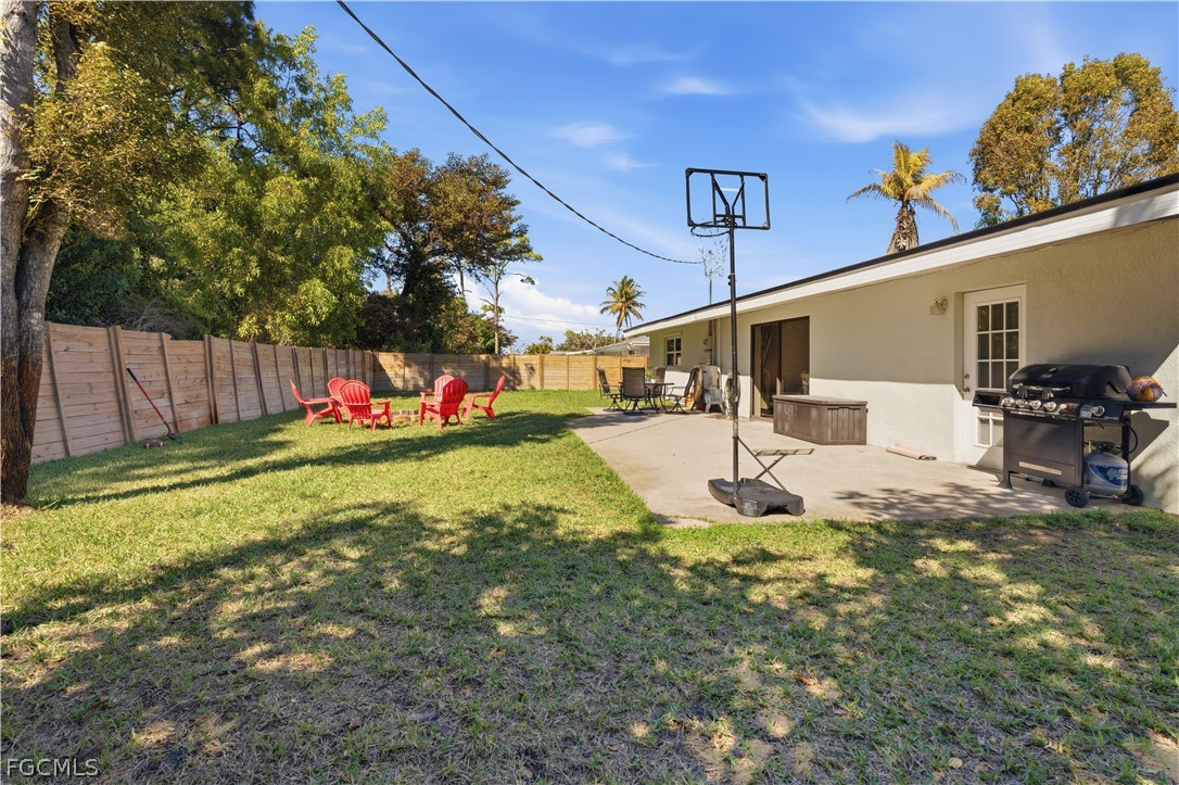 8635 Exeter Street Fort Myers, FL 33907 - Photo 30 of 44