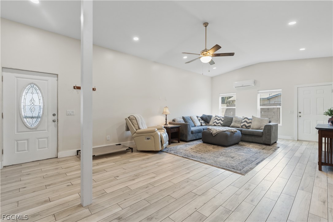 8635 Exeter Street Fort Myers, FL 33907 - Photo 3 of 44