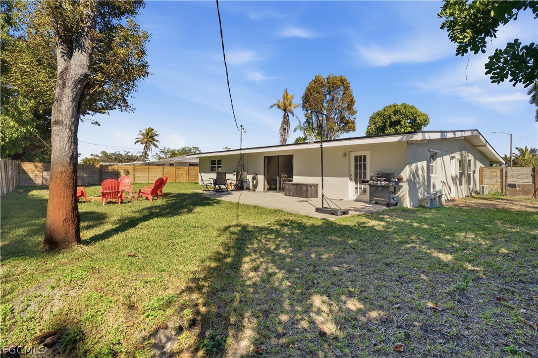8635 Exeter Street Fort Myers, FL 33907 - Photo 31 of 44