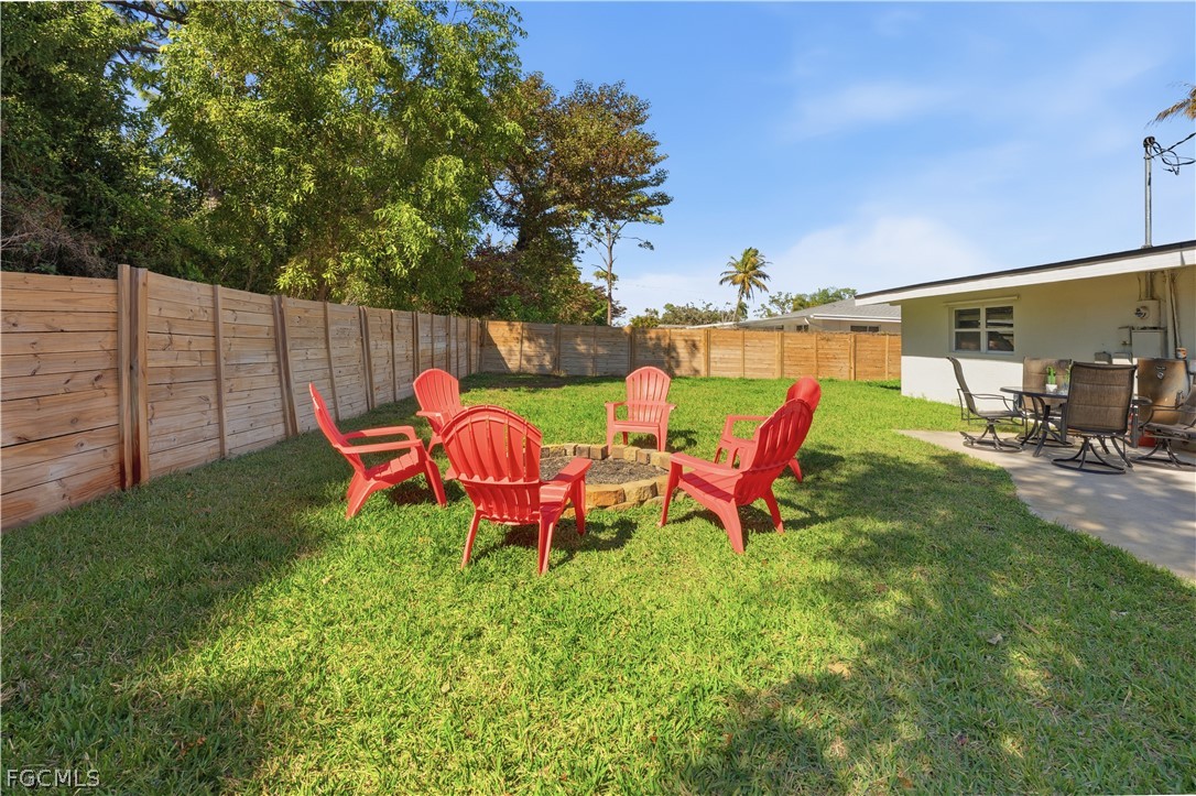8635 Exeter Street Fort Myers, FL 33907 - Photo 33 of 44