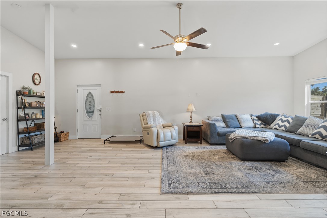 8635 Exeter Street Fort Myers, FL 33907 - Photo 5 of 44