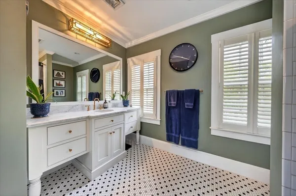 $3,095,000 | 33 Lincoln Street, Hingham, MA 02043