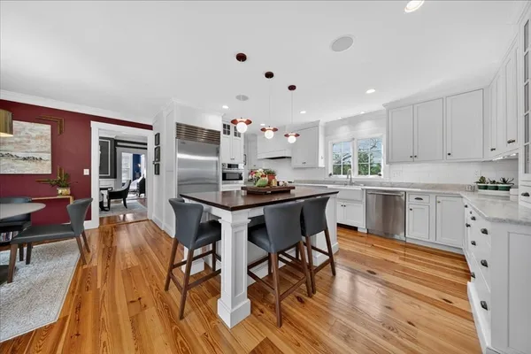$3,095,000 | 33 Lincoln Street, Hingham, MA 02043