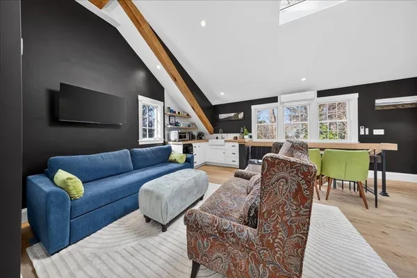$3,095,000 | 33 Lincoln Street, Hingham, MA 02043