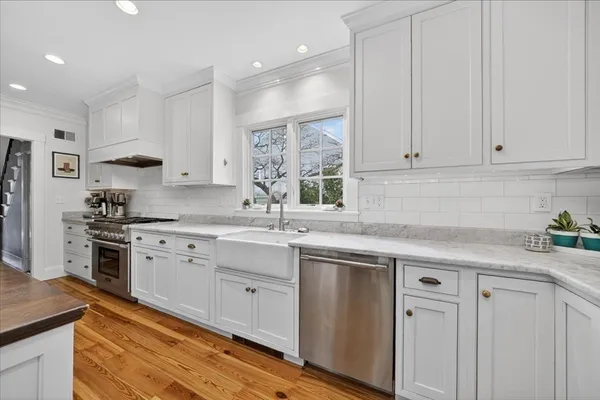 $3,095,000 | 33 Lincoln Street, Hingham, MA 02043
