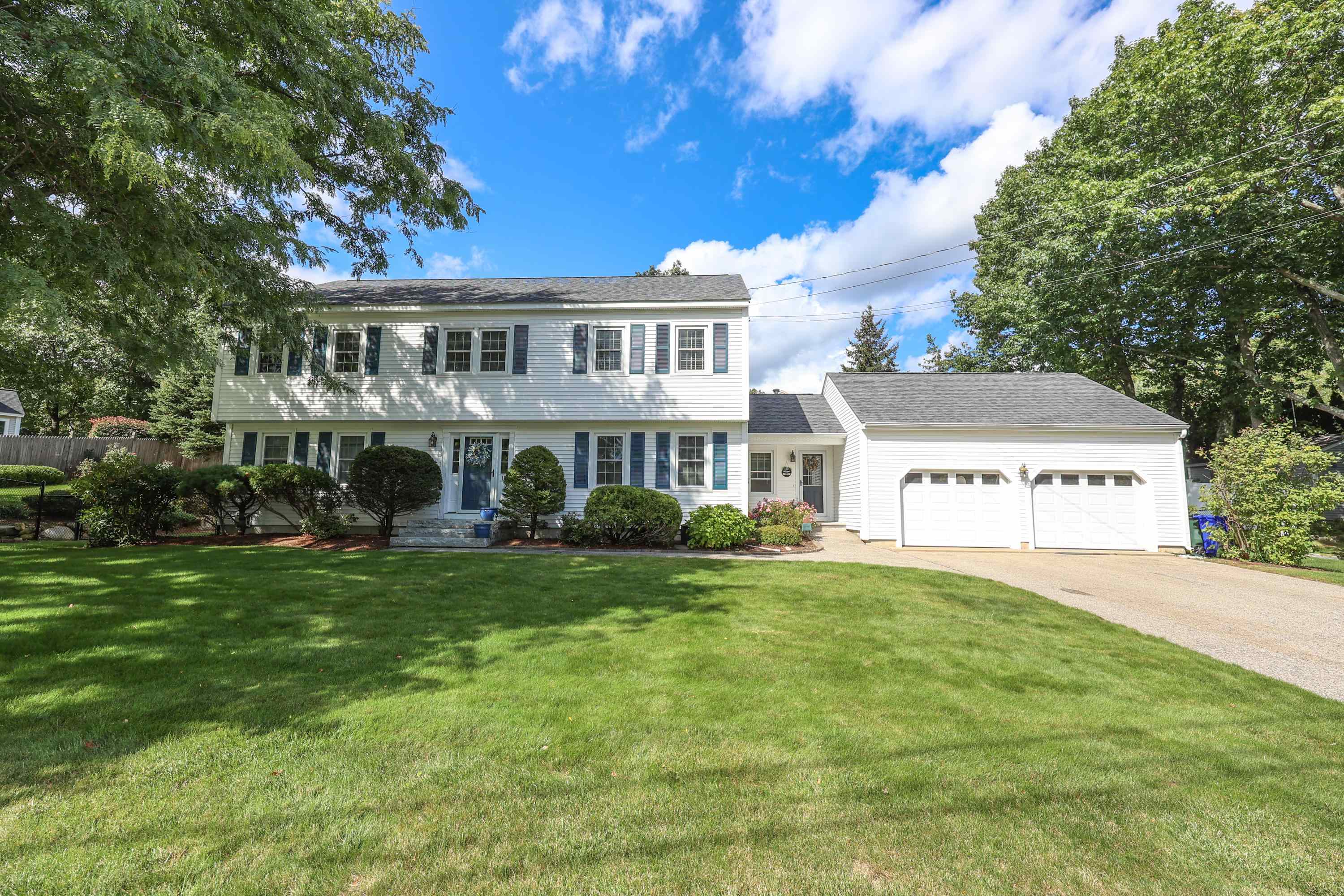 15 Danforth Circle Manchester, NH 03104 - Photo 1 of 28