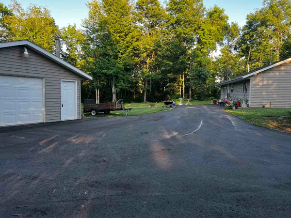 $244,900 | W8870 North Pioneer Lane, Elcho, WI 54428