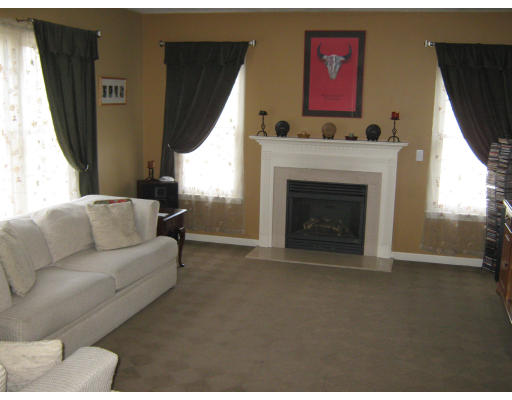 115 Lawrence Street Canton, MA 02021 - Photo 3 of 24 Gallery Image 3