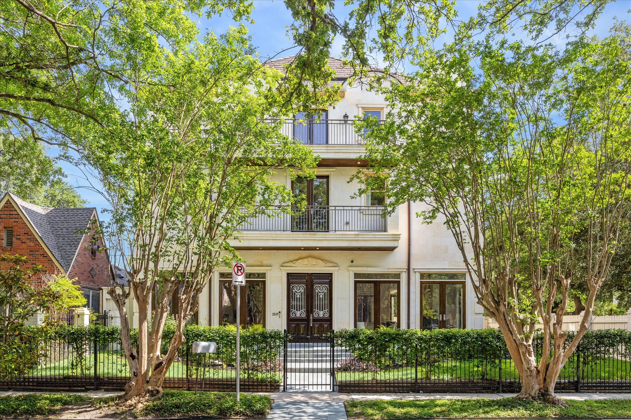 2247 Bartlett Street Houston, TX 77098 - Photo 3 of 50 Day time FRONT ELEVATION.
