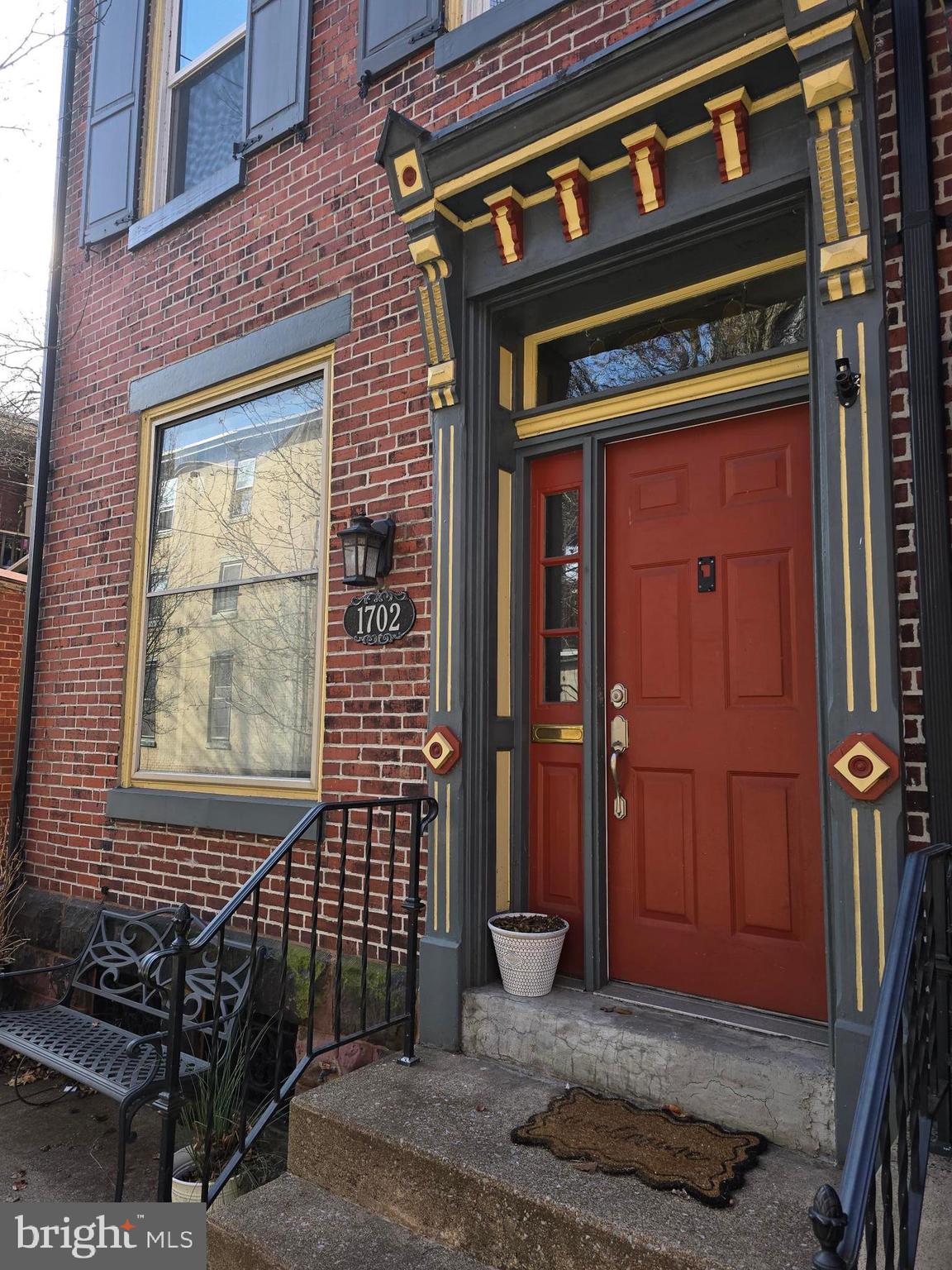 1702 Penn Street Harrisburg, PA 17102 - Photo 3 of 32