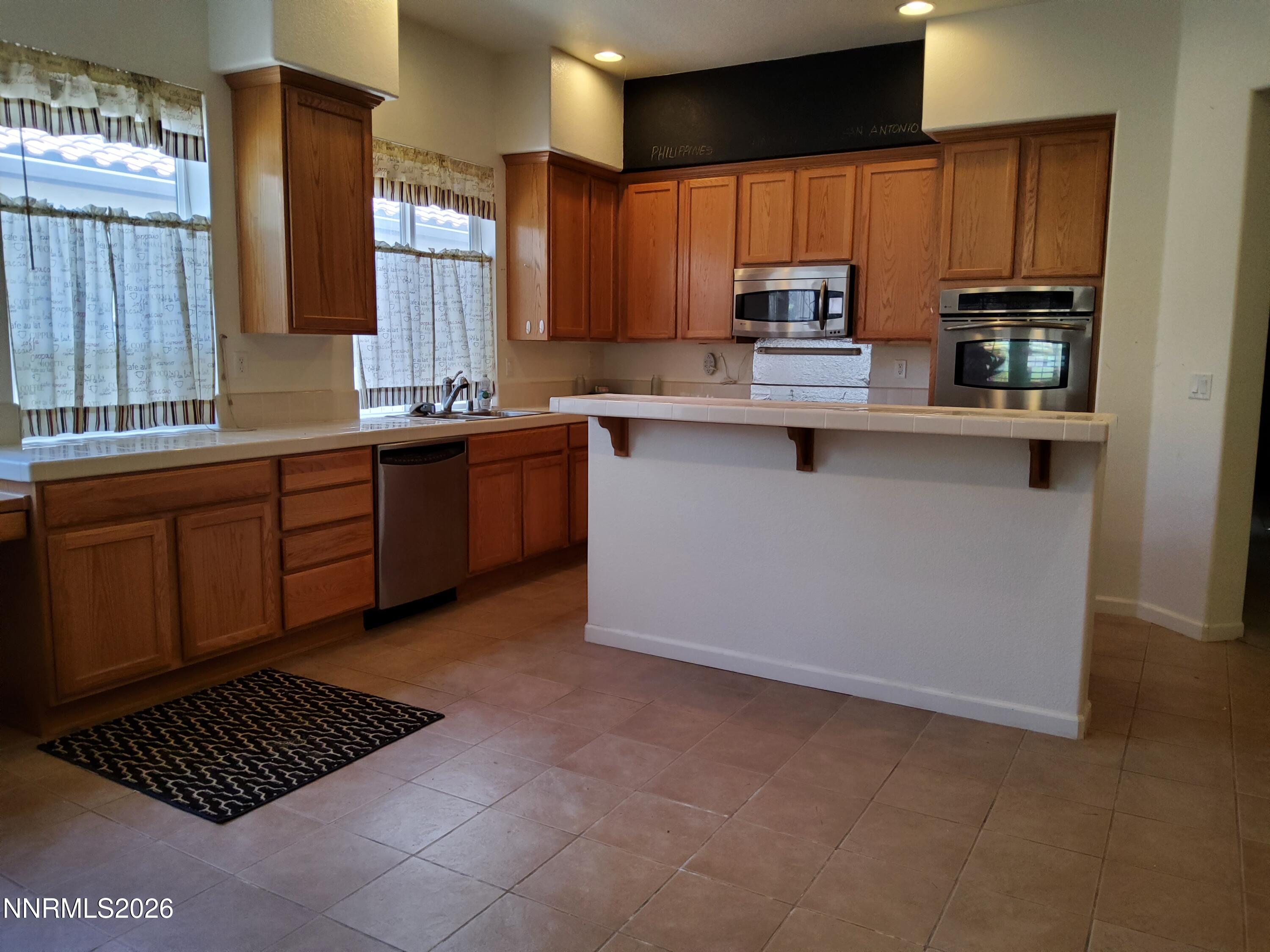 1675 Jewel Ridge Court Reno, NV 89506 - Photo 6 of 34 20260606_130516
