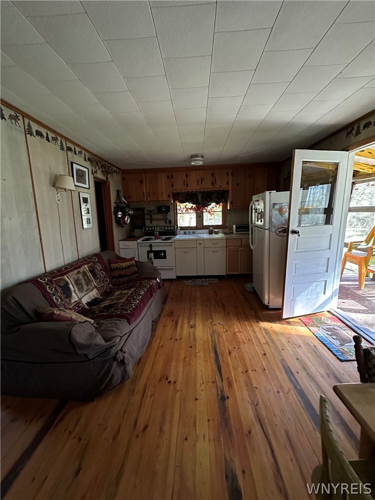 3631 Pine Ridge Road Clarksville, NY 14727 - Photo 17 of 31 Living room/ kitchen
