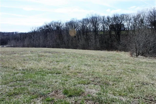 $130,000 | 10000 North Cypress Avenue, Kansas City, MO 64156