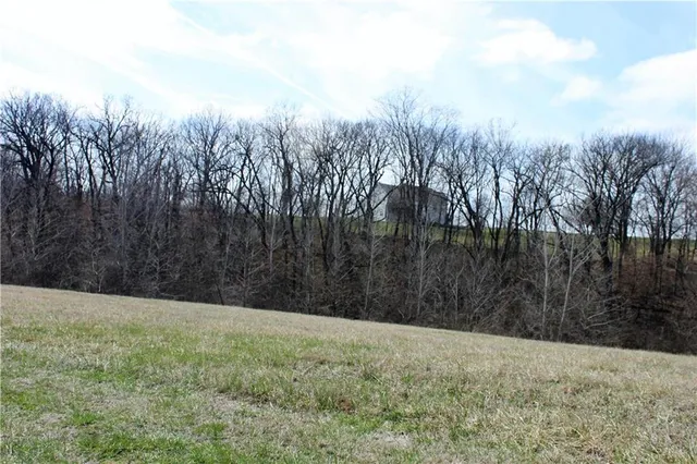 $130,000 | 10000 North Cypress Avenue, Kansas City, MO 64156