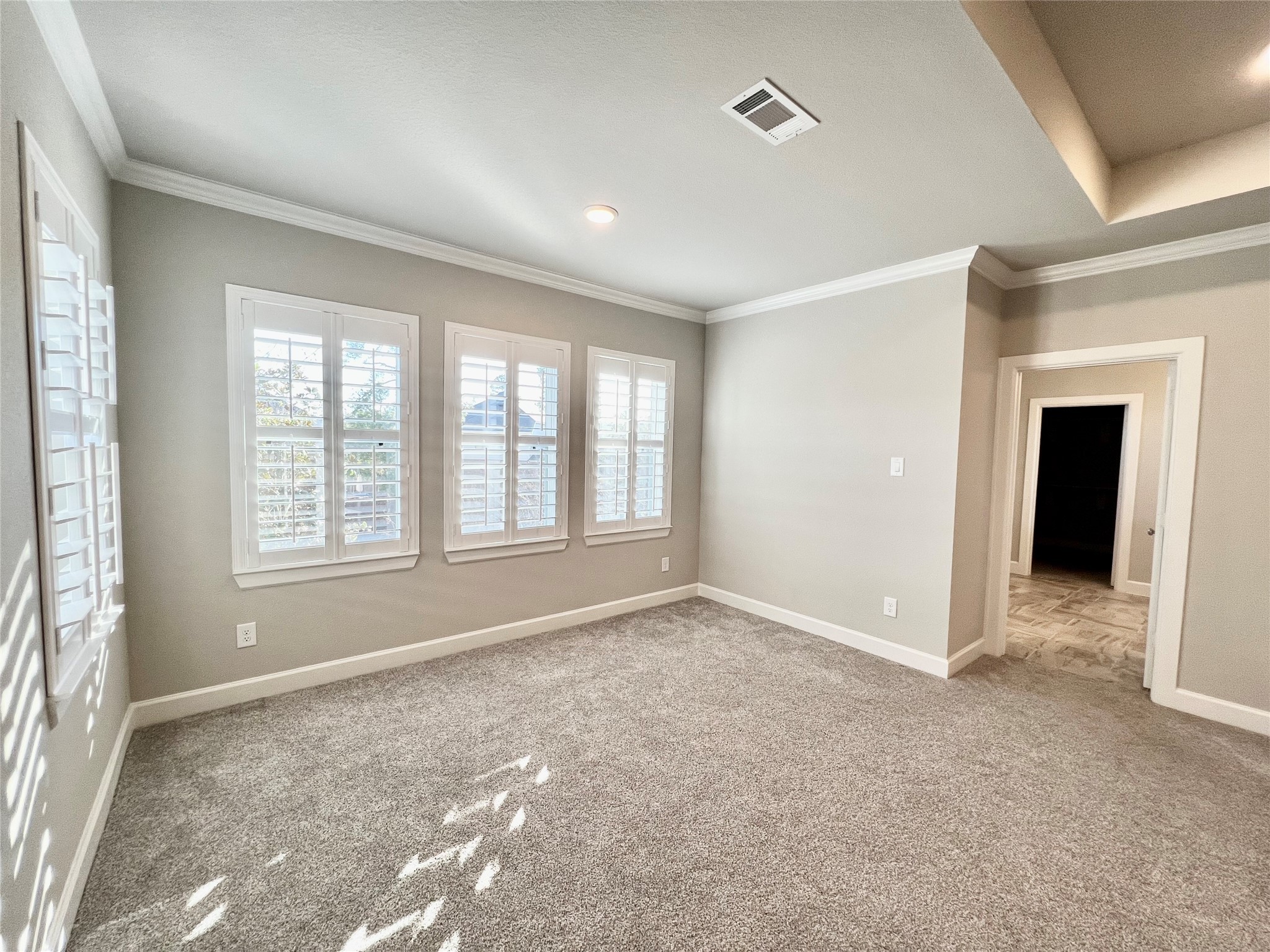 547 Kingston Lane Conroe, TX 77384 - Photo 25 of 50 a view of an empty room with a window