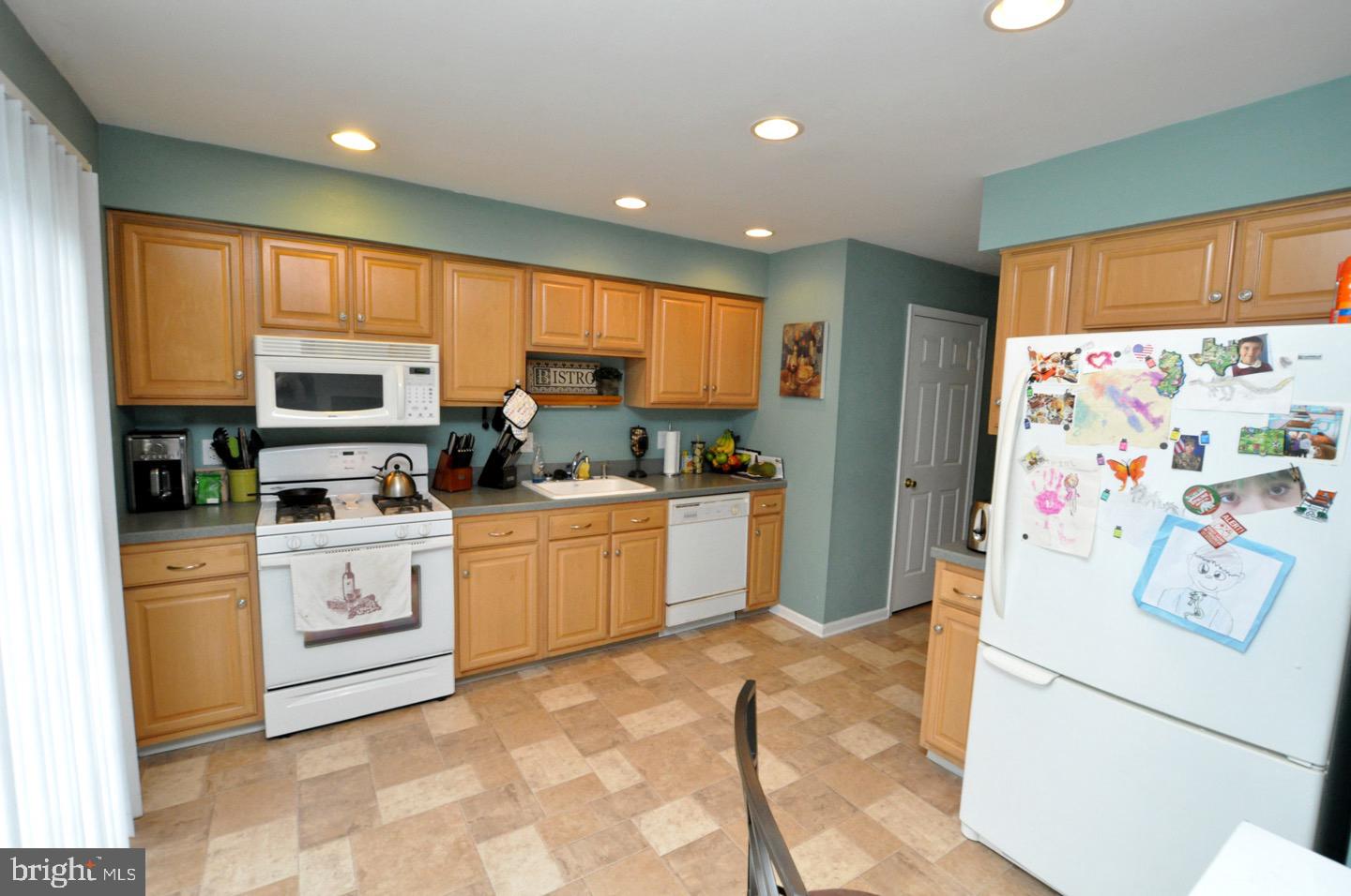 1404 Stokes Road Mount Laurel, NJ 08054 - Photo 2 of 21
