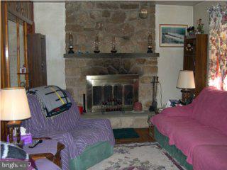 2 James Road Hatboro, PA 19040 - Photo 4 of 6