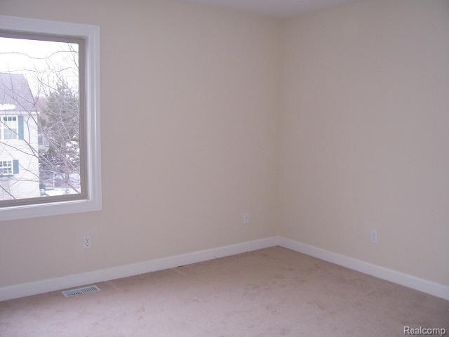 3275 Rockhaven Avenue Rochester, MI 48309 - Photo 5 of 22 Bedroom 3