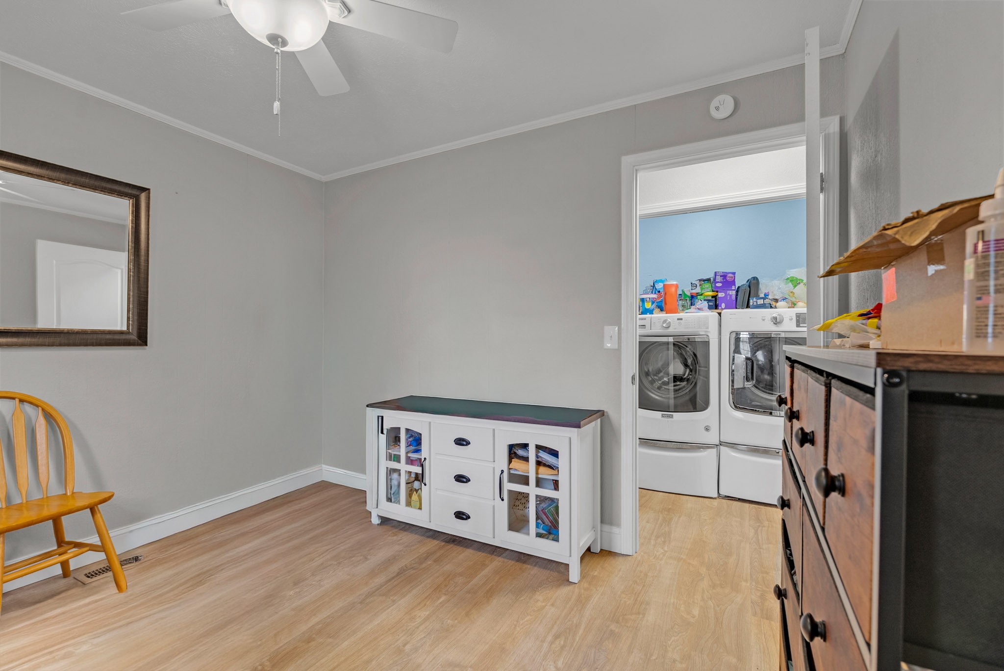 921 Barney Holt Road Jamestown, TN 38556 - Photo 15 of 24 a view of livingroom with furniture and workspace