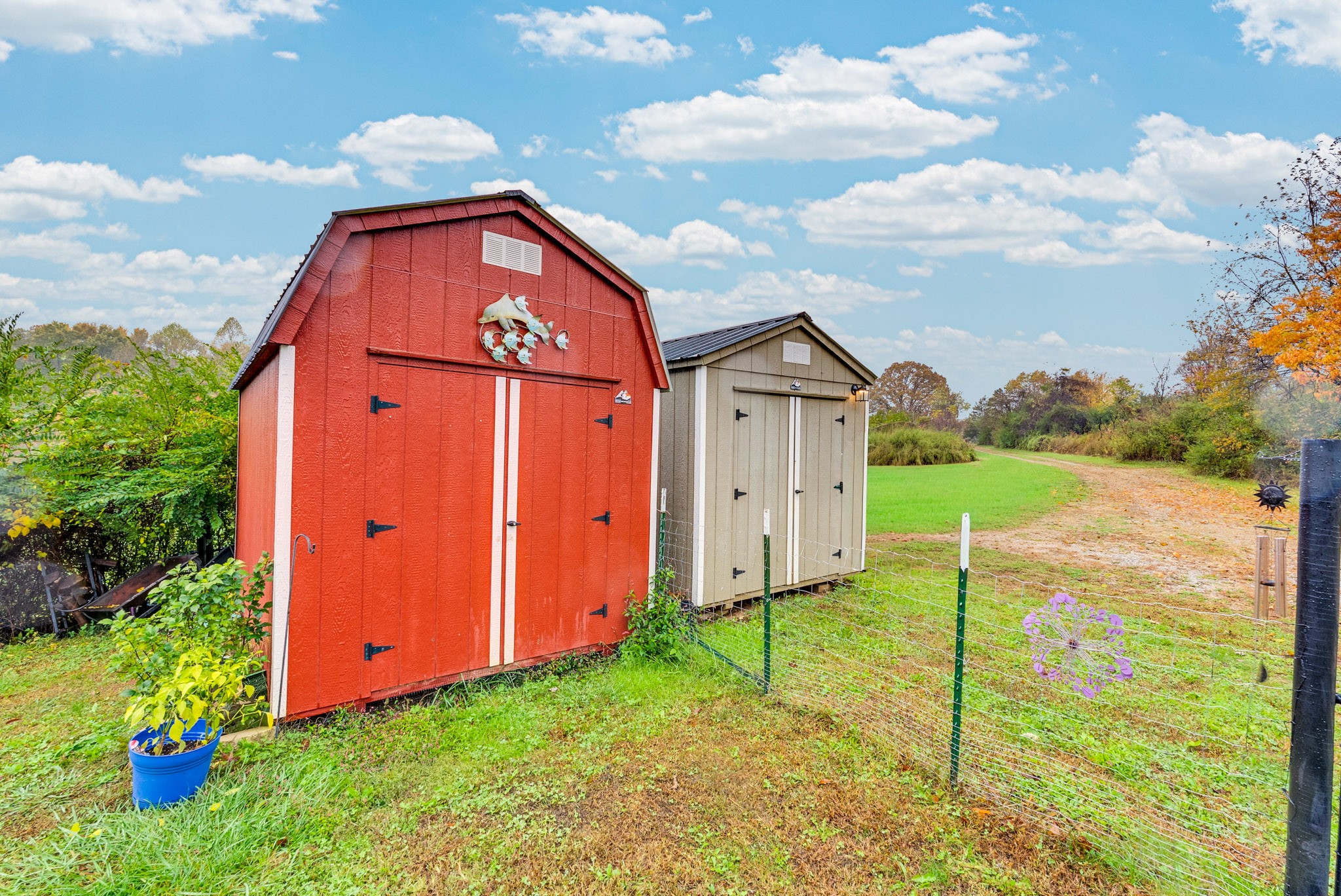 921 Barney Holt Road Jamestown, TN 38556 - Photo 22 of 24 a front view of a house with garden