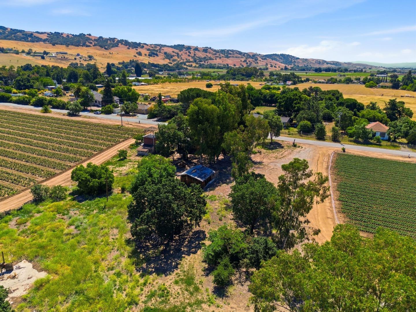 3115 Leavesley Road Gilroy, CA 95020 - Photo 29 of 31