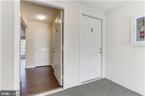118 Fort Evans Road Southeast, Unit E Leesburg, VA 20175 - Photo 3 of 21 Foyer