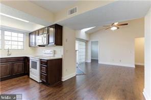118 Fort Evans Road Southeast, Unit E Leesburg, VA 20175 - Photo 10 of 21 Interior General