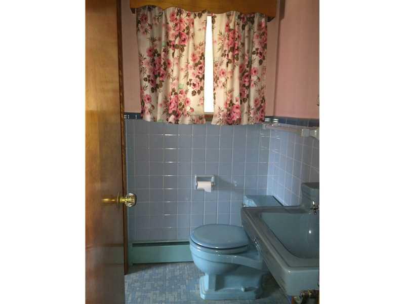 1038 Mayfield Road Sharpsville, PA 16150 - Photo 19 of 25 Partial Bath.