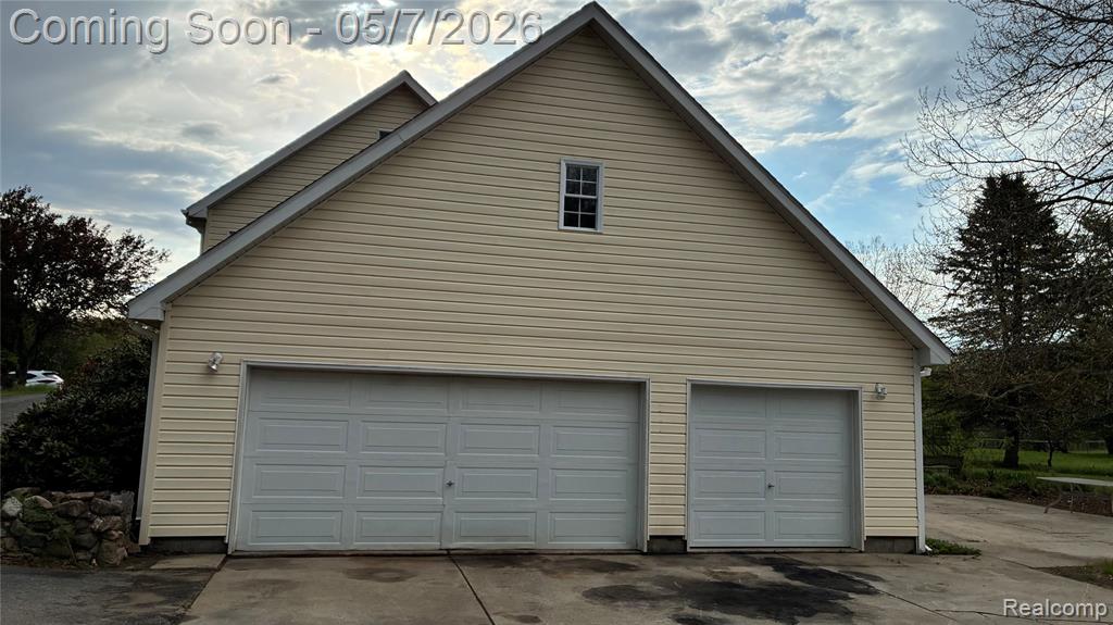 5081 Vines Road Howell, MI 48843 - Photo 6 of 77